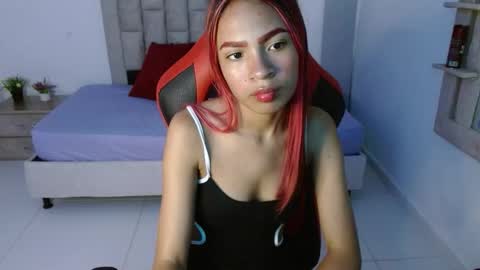 Snapshot of zoe_galli chatting on 10.24.25 zoe_galli online show from 10.24.25