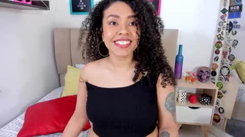 Snapshot of zoe_gruber chatting on 01.24.25 Zoe Gruber online show from 01.24.25