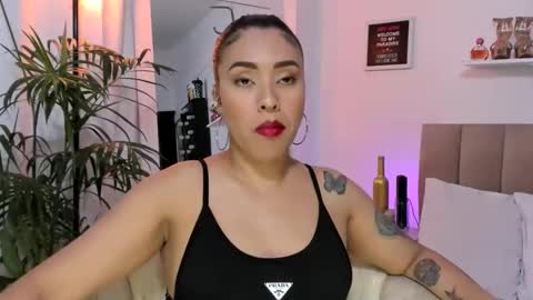 Snapshot of zoe_gruber chatting on 11.23.25 Zoe Gruber online show from 11.23.25