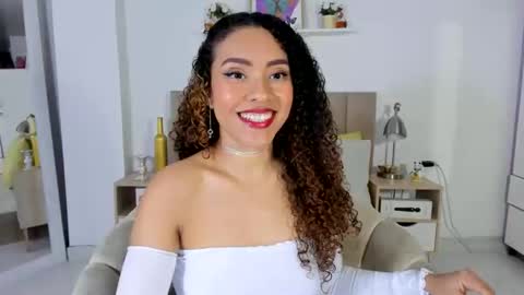 Zoe Gruber online show from 05.01.26