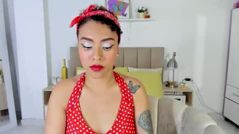 Zoe Gruber online show from 05.05.26