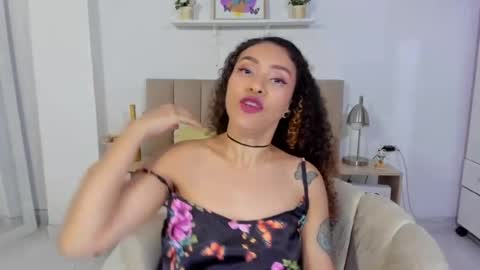 Zoe Gruber online show from 07.08.26