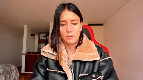 Snapshot of zoe_jeane_beker chatting on 03.05.25 ZOE online show from 03.05.25