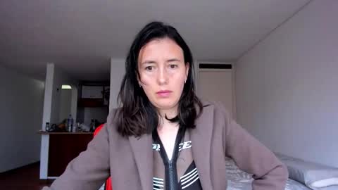 Snapshot of zoe_jeane_beker chatting on 09.17.25 ZOE online show from 09.17.25