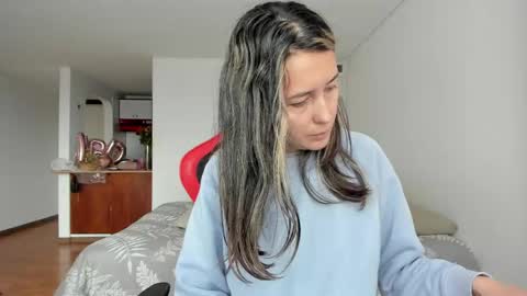 Snapshot of zoe_jeane_beker chatting on 04.14.26 ZOE online show from 04.14.26
