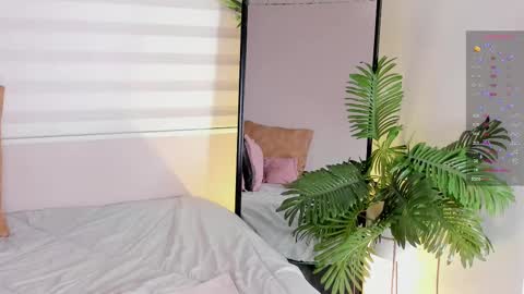 Zoe Olsen online show from 03.11.25