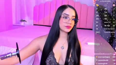 Snapshot of zoe_rivers chatting on 02.12.25 Zoe online show from 02.12.25