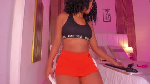 Hi guys i am Zoe  online show from 10.01.25