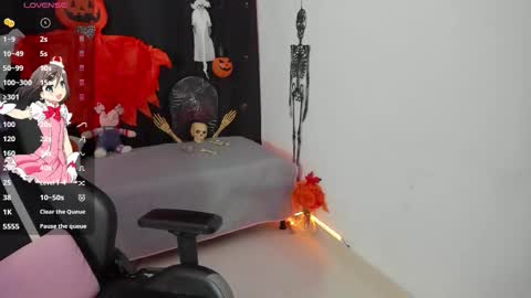 zoe_sullivan_ online show from 10.22.25