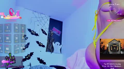 Snapshot of zoe_sweet22 chatting on 10.24.25 new count online show from 10.24.25