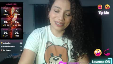 Snapshot of zoe_tai chatting on 01.11.26 zoe tai online show from 01.11.26