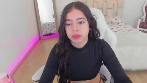 Snapshot of zoe_turnner_18 chatting on 03.07.25 Zoe online show from 03.07.25