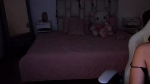 Snapshot of zoe_turnner_18 chatting on 11.21.25 Zoe online show from 11.21.25