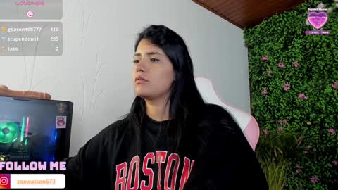 Snapshot of zoe_wattson chatting on 12.23.24 Zoe online show from 12.23.24