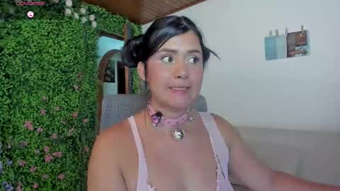 Snapshot of zoe_wattson chatting on 09.17.25 Zoe online show from 09.17.25
