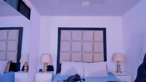 Zoecarrter online show from 09.13.25