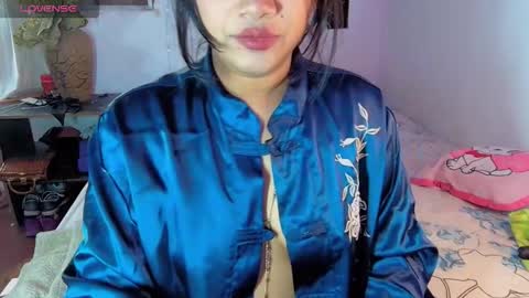 Snapshot of zoedirty chatting on 02.13.26 kyara derika online show from 02.13.26