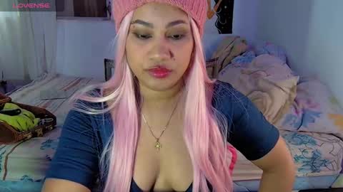 Snapshot of zoedirty chatting on 03.05.26 kyara derika online show from 03.05.26