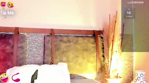 Snapshot of zoee_23 chatting on 02.25.25 Zoe online show from 02.25.25