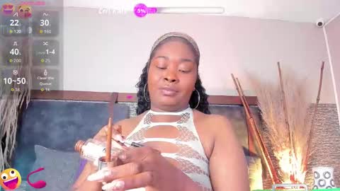 Snapshot of zoee_23 chatting on 10.21.25 Zoe online show from 10.21.25