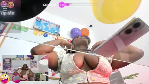 Snapshot of zoee_23 chatting on 11.13.25 Zoe online show from 11.13.25