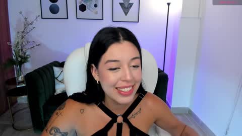 Snapshot of zoee_jackson chatting on 01.17.25  zoee jackson online show from 01.17.25