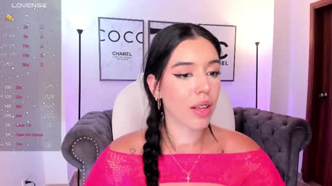 Snapshot of zoee_jackson chatting on 02.11.25  zoee jackson online show from 02.11.25