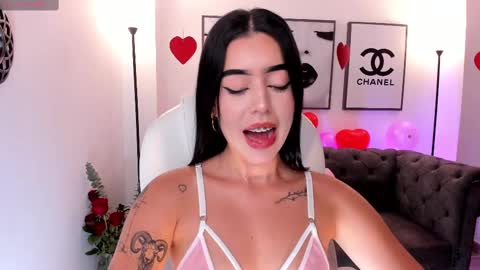 Snapshot of zoee_jackson chatting on 02.16.25  zoee jackson online show from 02.16.25