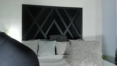Zoe 3 online show from 06.12.26