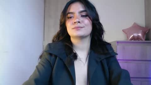 Snapshot of zoee_t chatting on 01.07.26 Zoee online show from 01.07.26