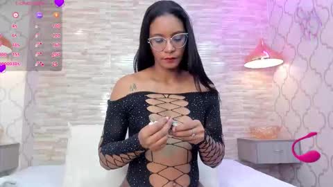 ZoeeSmitth online show from 11.26.25