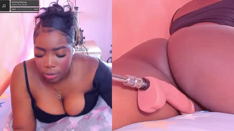 Snapshot of zoeethompson_cm chatting on 05.26.26 online show from 05.26.26