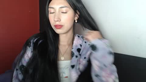 Laura  online show from 01.17.25