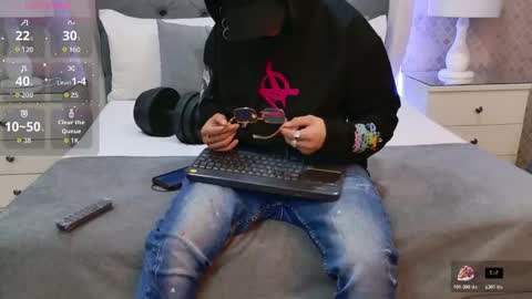 Zoe Krug online show from 12.22.25