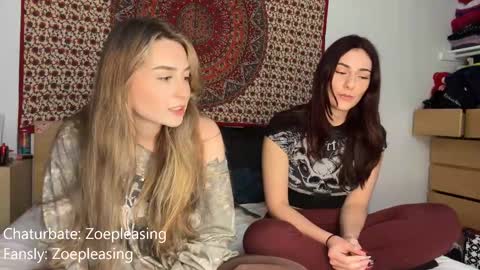 Snapshot of zoepleasing chatting on 09.09.25 zoepleasing online show from 09.09.25