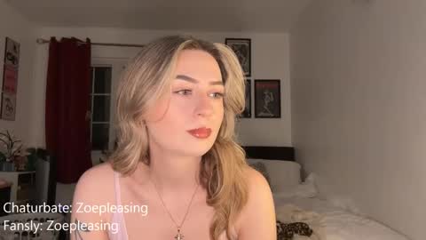 Snapshot of zoepleasing chatting on 01.15.26 zoepleasing online show from 01.15.26