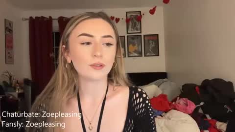 Snapshot of zoepleasing chatting on 02.10.26 zoepleasing online show from 02.10.26