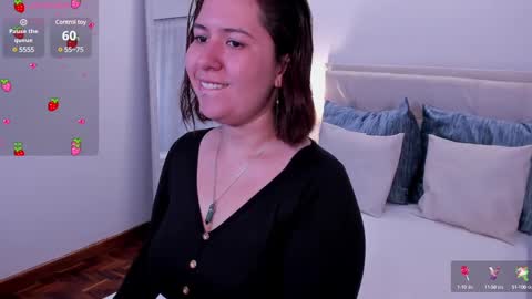 Snapshot of zoes_mile chatting on 03.11.25 Zoes online show from 03.11.25