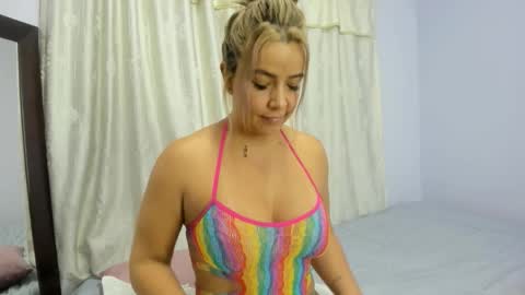 Isabella online show from 12.19.25