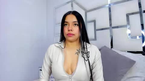 ZoeSwam online show from 10.25.25