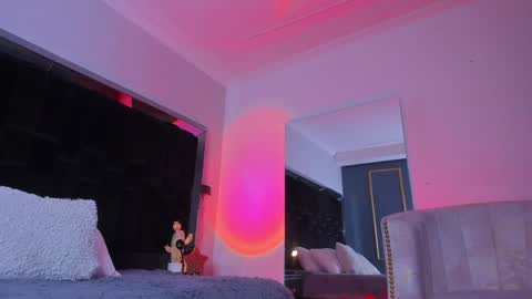 zoevidal_ online show from 01.25.25