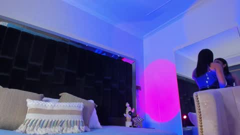 zoevidal_ online show from 03.09.25