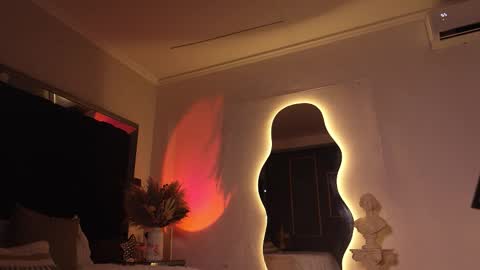 zoevidal_ online show from 10.23.25