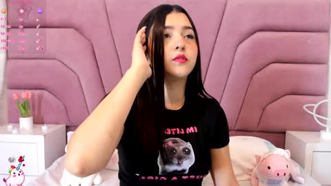 Snapshot of zoewillian chatting on 02.05.25 zoewillian online show from 02.05.25