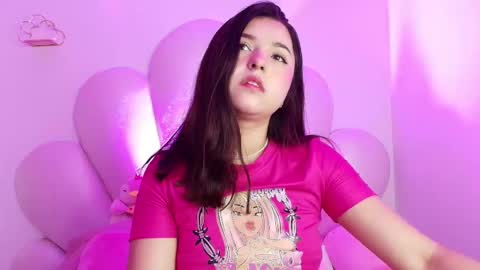 Snapshot of zoewillian chatting on 10.07.25 zoewillian online show from 10.07.25