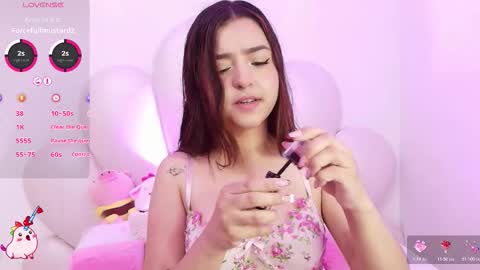 Snapshot of zoewillian chatting on 11.27.25 zoewillian online show from 11.27.25