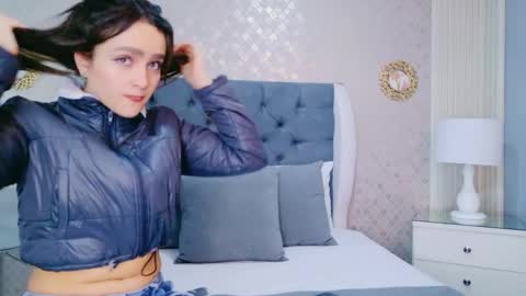 ZoeWilliis online show from 06.05.26