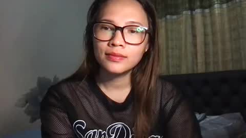 zoey_foryou online show from 02.05.25