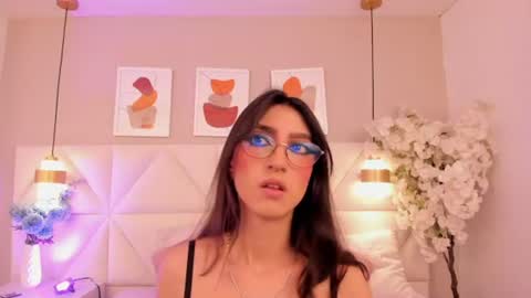 Zoey  online show from 07.25.26