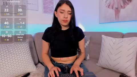 Zoey  online show from 06.12.26